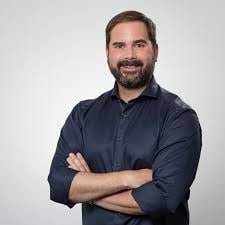 Sebastian Hell Profil